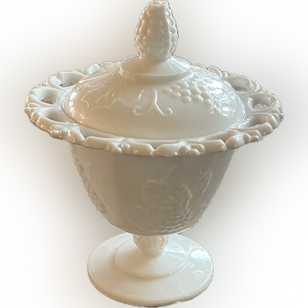 Indiana Old Colony Stemmed Harvest Grape Pattern Milk Glass Open Lace Edge‎ Set